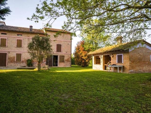 Villa in vendita a Quistello MN
