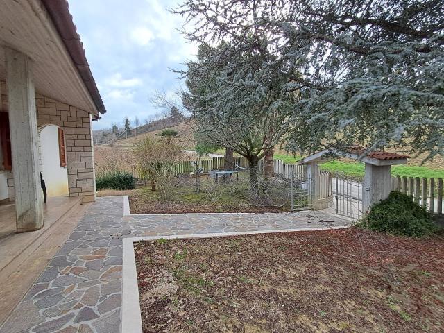 Villa in vendita a Rotella, Poggio Canoso