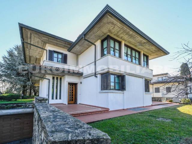 Villa in vendita a Rovato BS