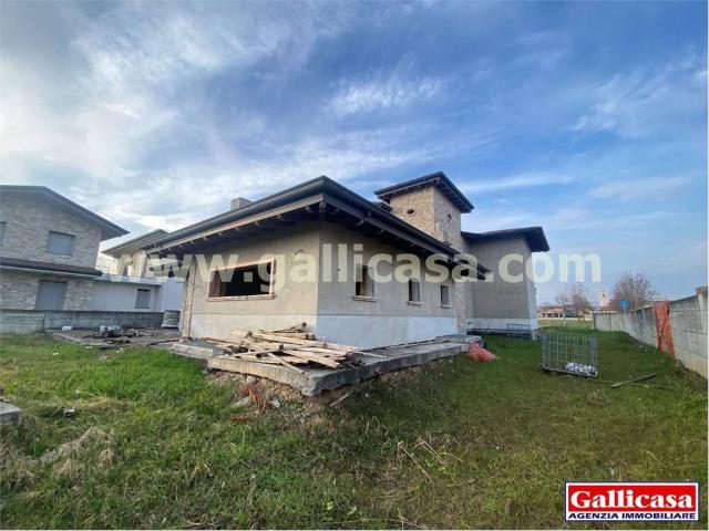 Villa in vendita a Rovato BS