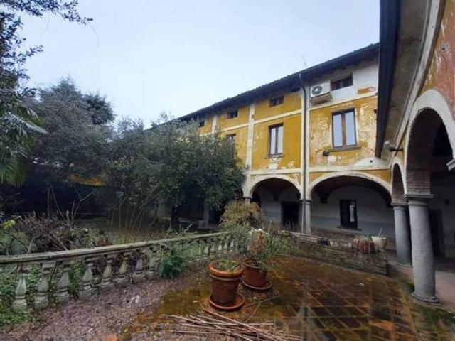 Villa in vendita a Rovato BS