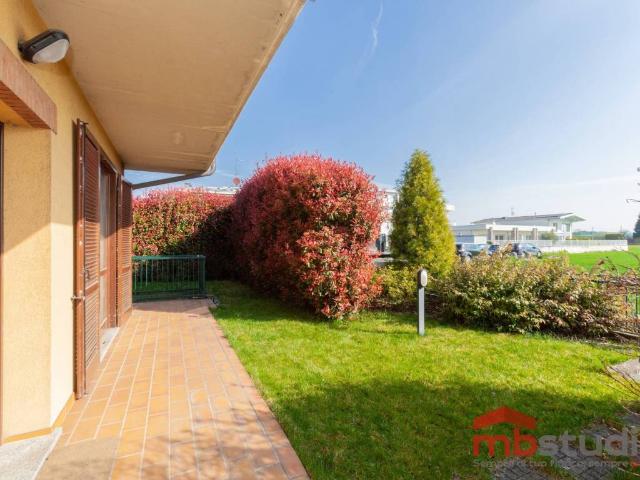 Villa in vendita a Rovellasca CO