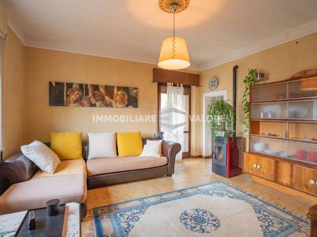 Villa in vendita a Roverbella MN