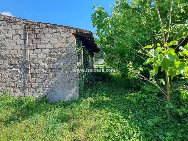 Villa in vendita a Roverbella MN