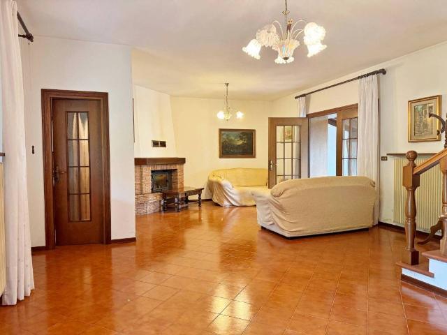 Villa in vendita a Roveredo in Piano PN