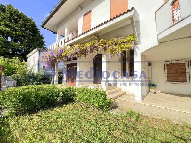 Villa in vendita a Rovigo RO