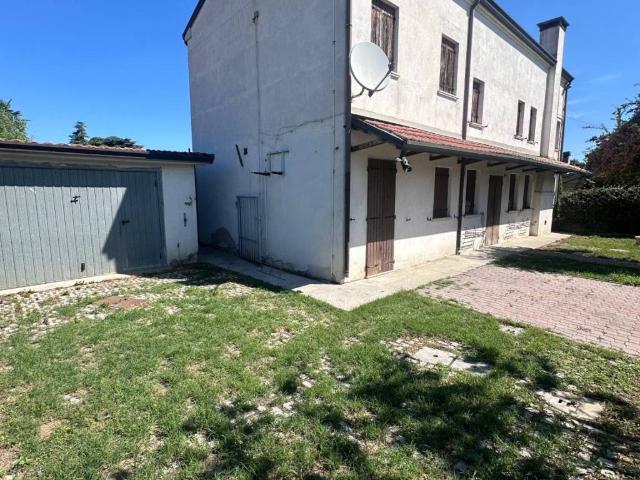 Villa in vendita a Rovigo RO