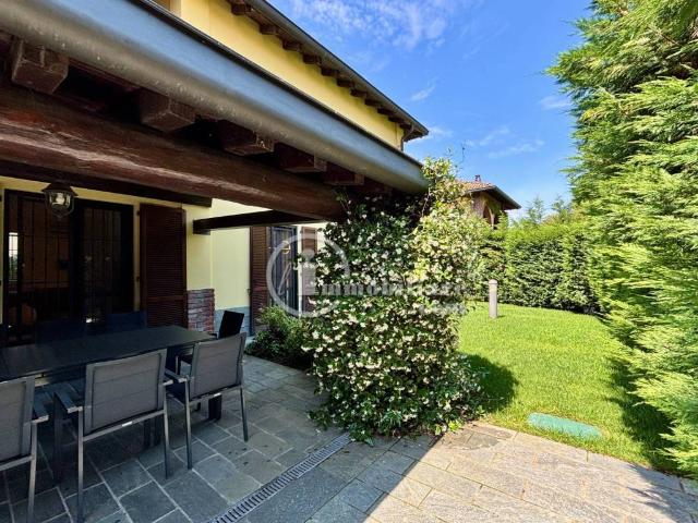 Villa in vendita a Rozzano MI