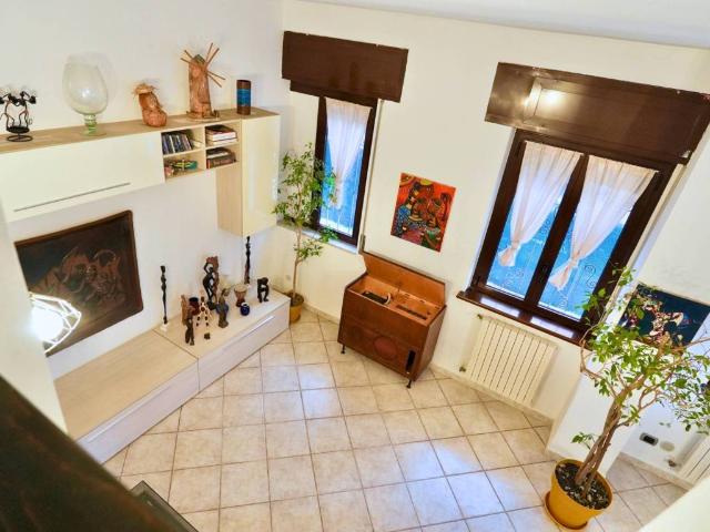 Villa in vendita a Rozzano MI