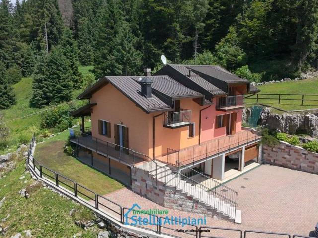 Villa in vendita a Roana VI