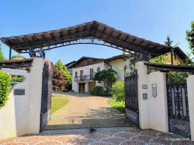 Villa in vendita a Roasio VC