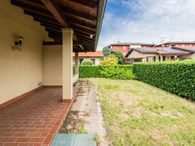 Villa in vendita a Robbiate LC