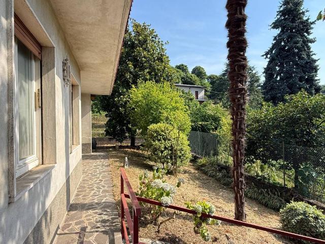 Villa in vendita a Robbiate LC