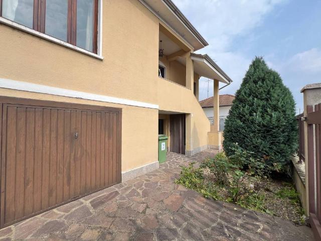 Villa in vendita a Robbio PV