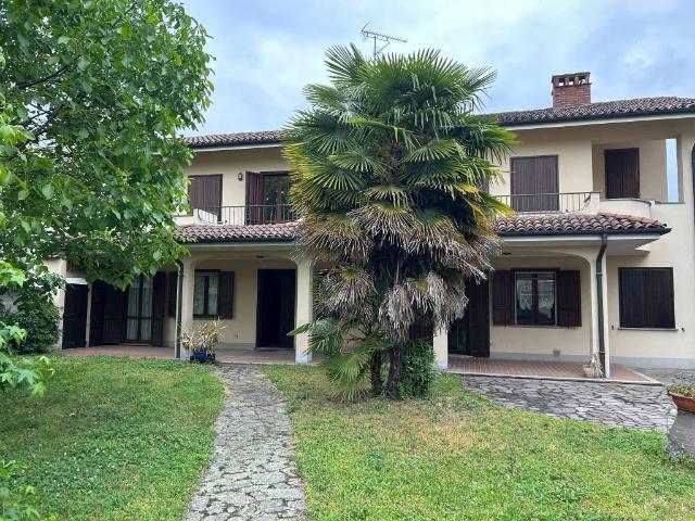 Villa in vendita a Robbio PV