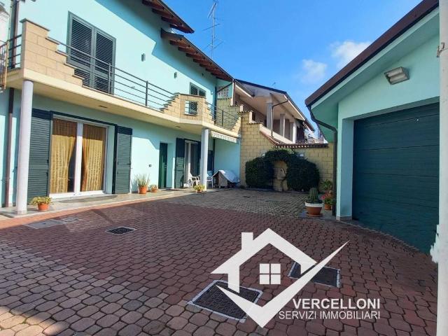 Villa in vendita a Robbio PV
