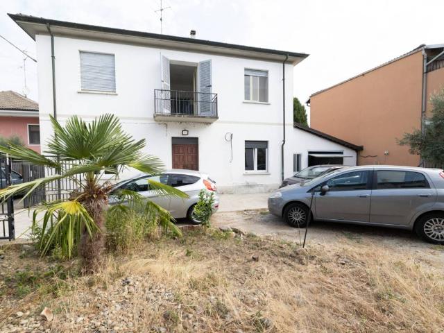 Villa in vendita a Robbio PV
