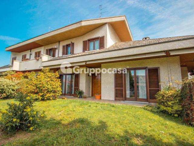 Villa in vendita a Robecchetto con Induno MI