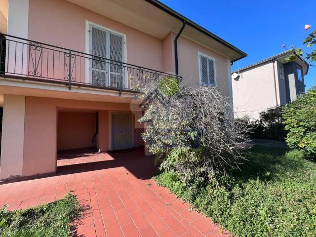 Villa in vendita a Robecco d'Oglio CR