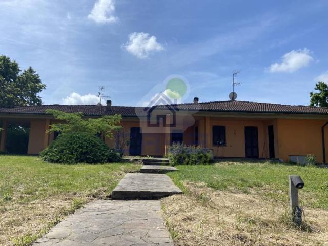 Villa in vendita a Robecco d'Oglio CR