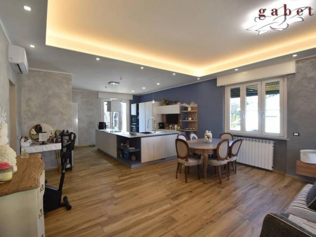 Villa in vendita a Robecco sul Naviglio MI
