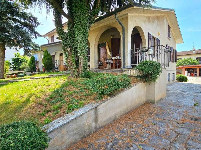 Villa in vendita a Robecco sul Naviglio MI