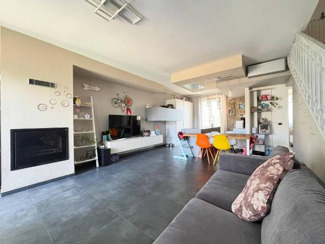 Villa in vendita a Robecco sul Naviglio MI