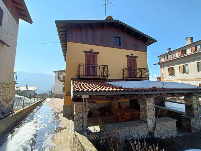 Villa in vendita a Roburent CN
