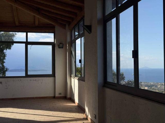 Villa in vendita a Roccavaldina ME