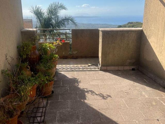 Villa in vendita a Roccavaldina ME