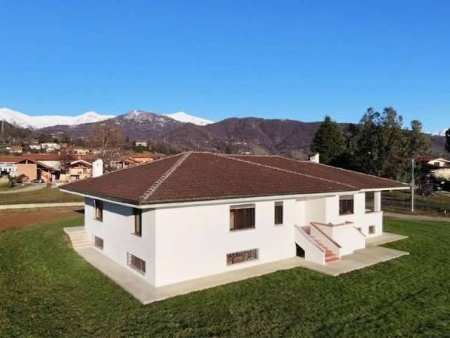 Villa in vendita a Rocca Canavese TO