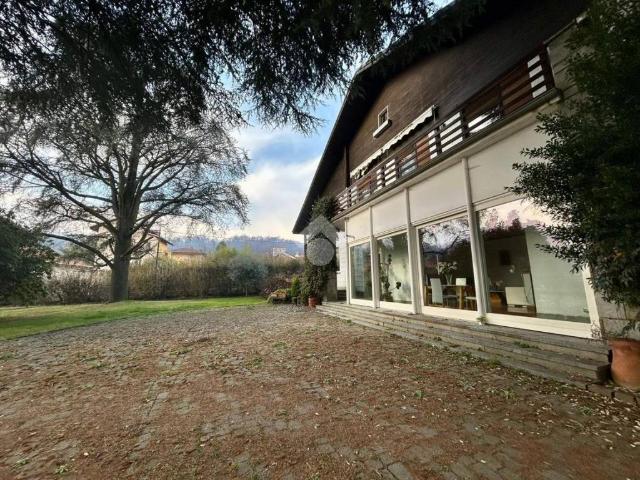 Villa in vendita a Rocca Canavese TO