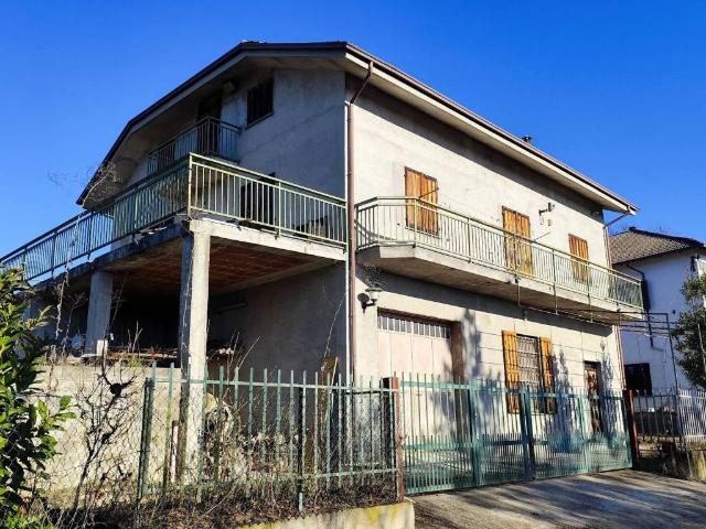 Villa in vendita a Rocca d'Arazzo AT