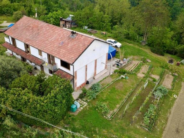 Villa in vendita a Rocca d'Arazzo AT