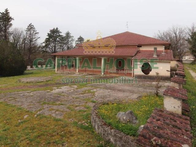 Villa in vendita a Rocca d'Evandro CE