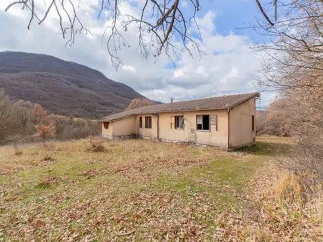 Villa in vendita a Rocca di Botte AQ