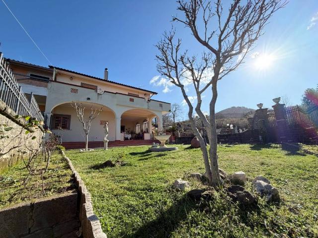 Villa in vendita a Rocca di Papa RM