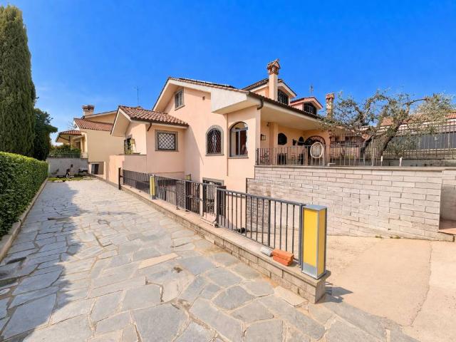 Villa in vendita a Rocca di Papa RM