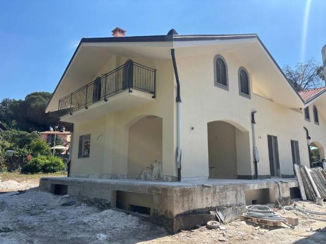 Villa in vendita a Rocca di Papa RM