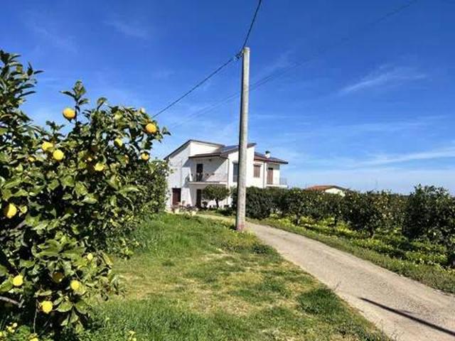 Villa in vendita a Rocca Imperiale CS