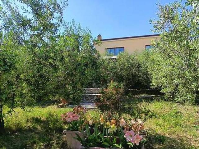 Villa in vendita a Rocca San Giovanni CH