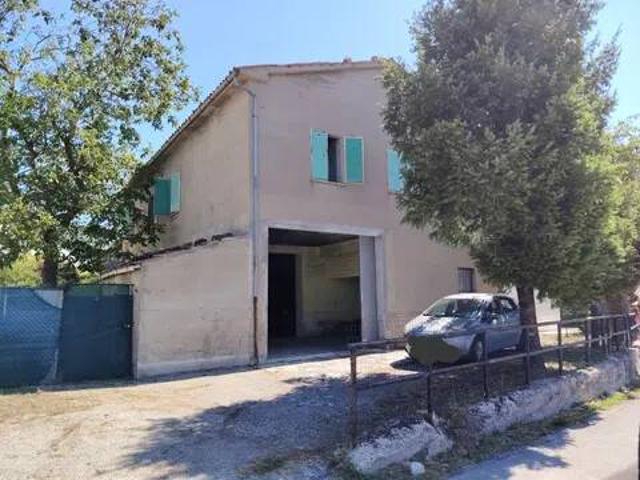 Villa in vendita a Rocca Santa Maria TE