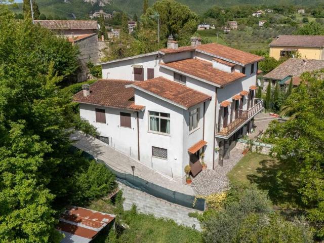 Villa in vendita a Rocca Sinibalda RI