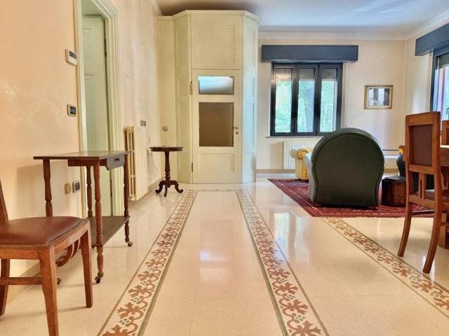 Villa in vendita a Roccabianca PR