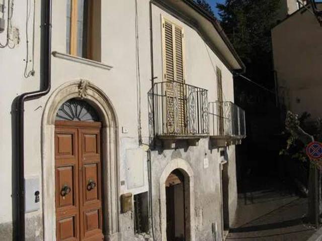 Villa in vendita a Roccacasale AQ