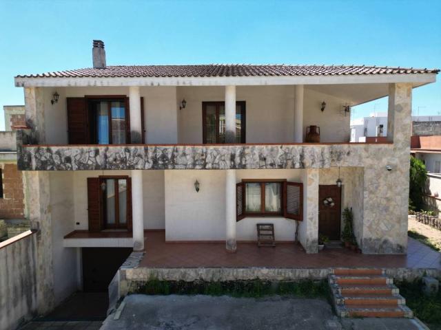 Villa in vendita a Roccaforzata TA