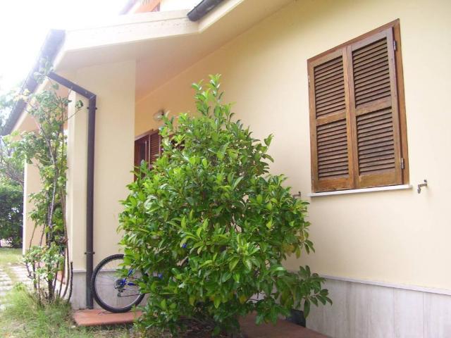 Villa in vendita a Roccafluvione AP
