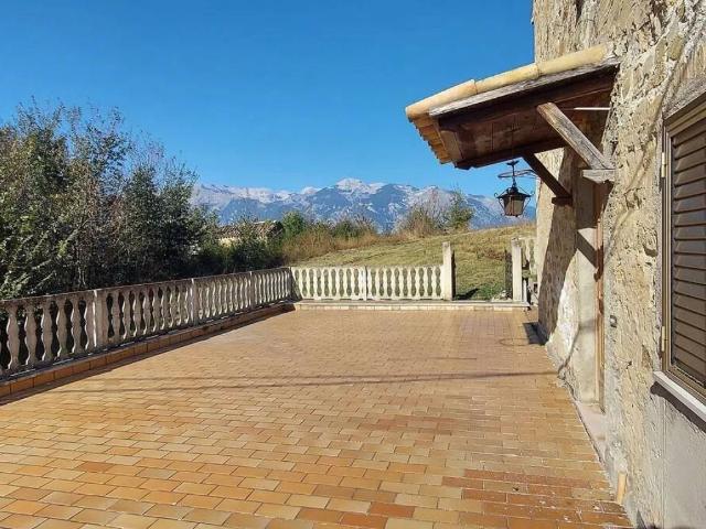 Villa in vendita a Roccascalegna CH