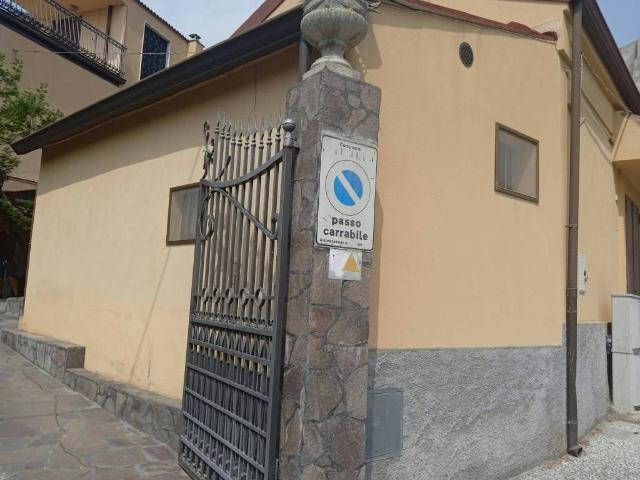 Villa in vendita a Roccella Ionica RC