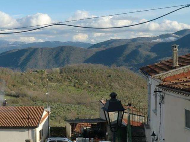 Villa in vendita a Rocchetta a Volturno IS